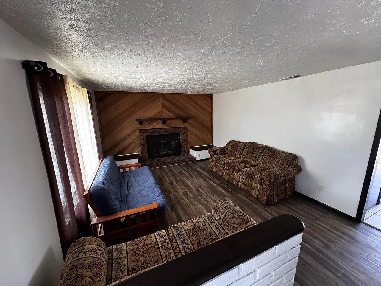 1040 Jade Drive - 1 — Photo 3