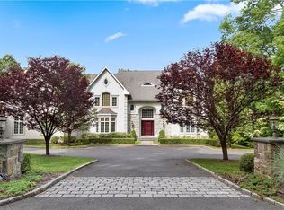 10 Bayberry Rd, Armonk, NY 10504