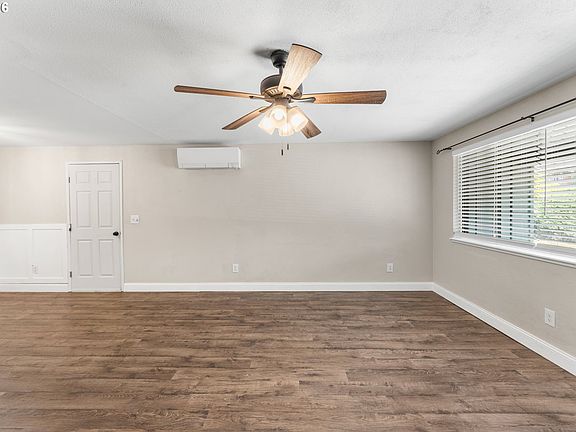 5th image of 23 35th St