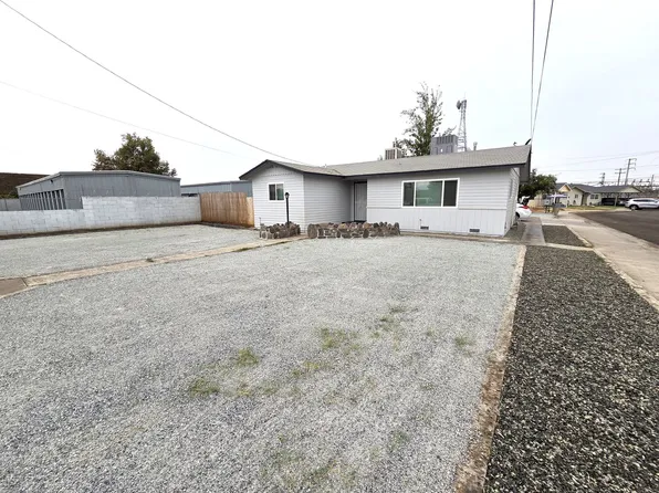 55 N Cottage St, Porterville, CA 93257