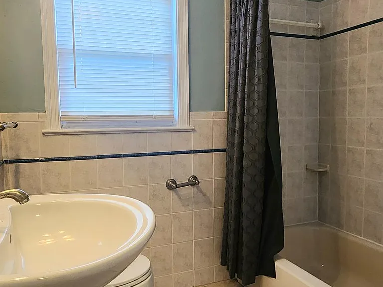 8016 Old Georgetown Rd — Photo 25
