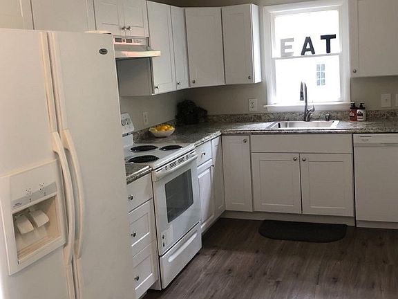 4th image of 416 W End Ave