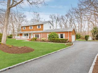 4 Arleigh Ct, East Northport, NY 11731