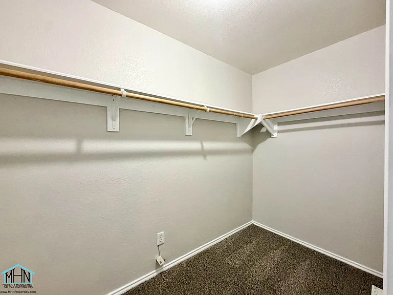 8326 Steep Valley — Photo 21