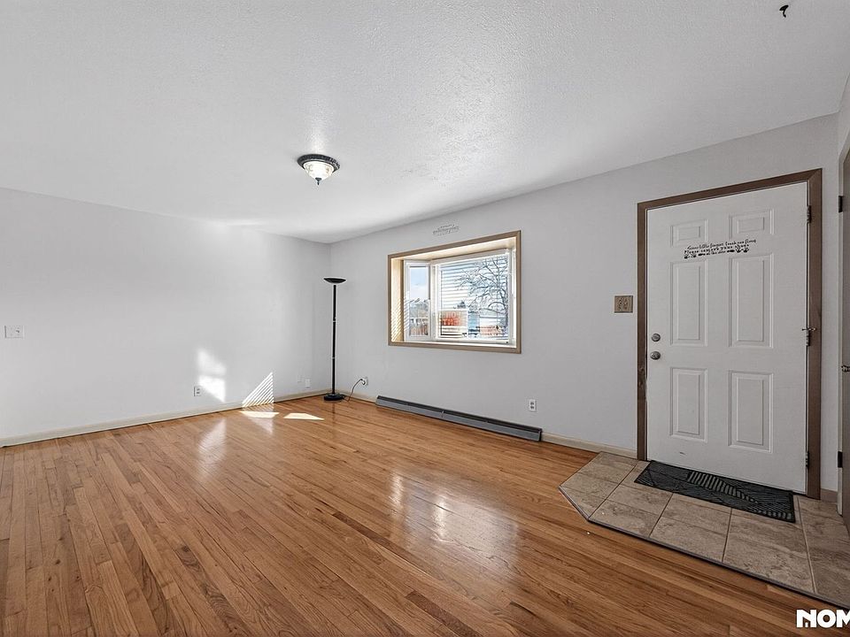 1st image of 2615 21st Ave