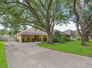 911 Eva Dr, Katy, TX 77493