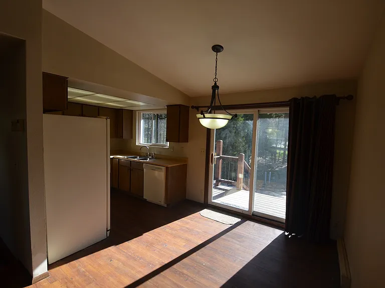 347 Huron Rd #450 — Photo 13