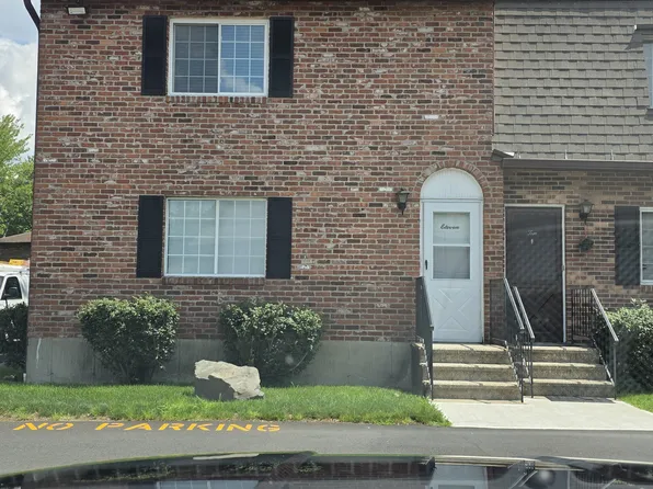 24 Sharon Rd APT 11, Waterbury, CT 06705