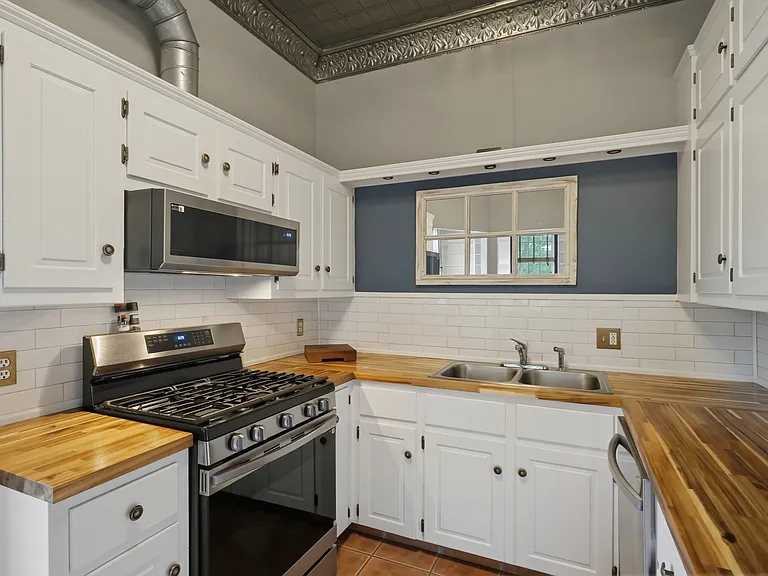100 Marlborough St #1B — Photo 14