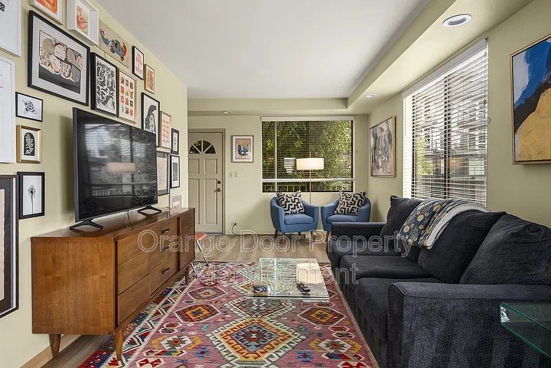 1 bed, 1.0 bath, 750 sqft, $3,500 — Photo 4