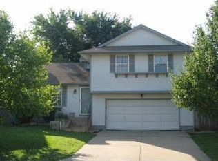 217 Village Lake Dr, Derby, KS 67037