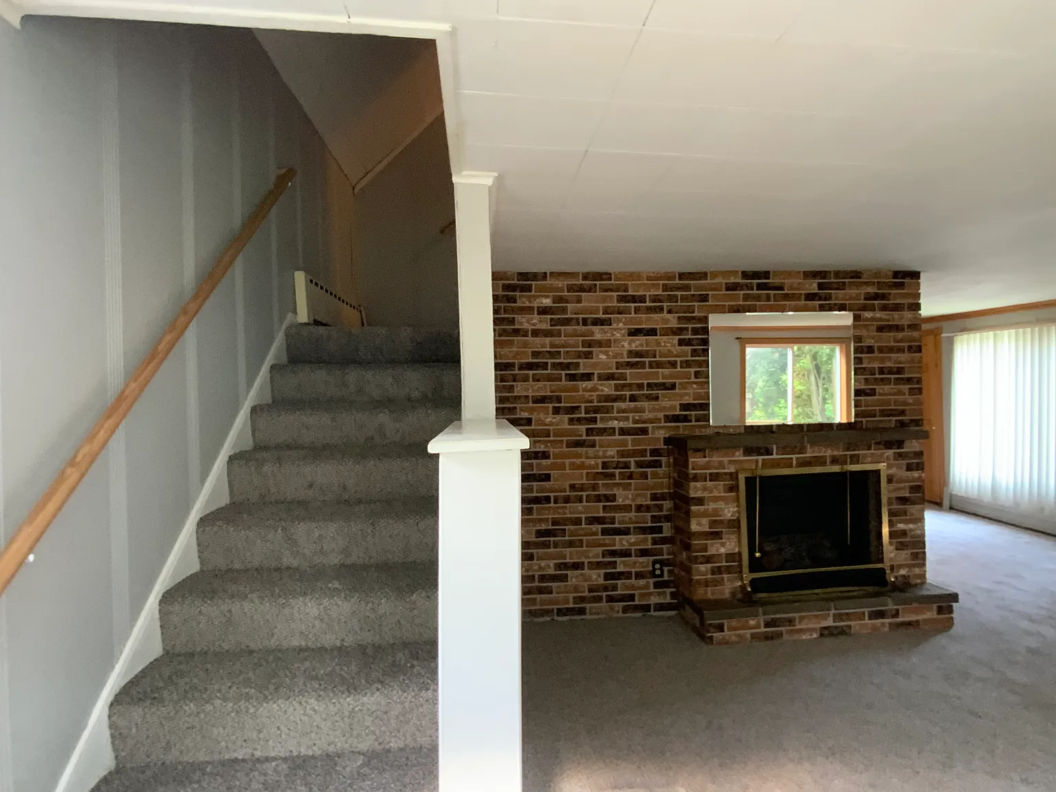 1127 Baxter Avenue — Photo 4