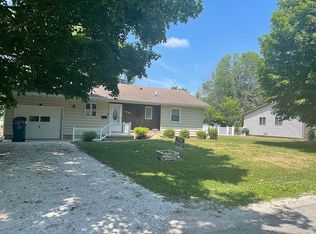 1006 Donnick St, Minonk, IL 61760