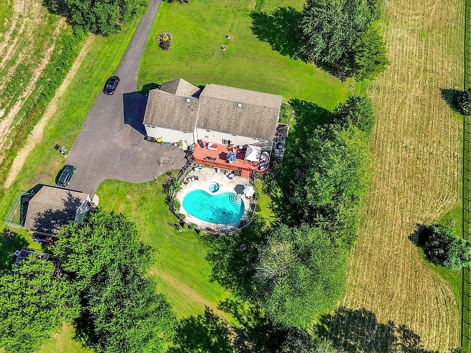 1st image of 1010 Sweetbriar Rd