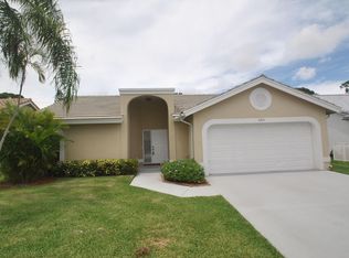 5185 Rosen Blvd, Boynton Beach, FL 33472