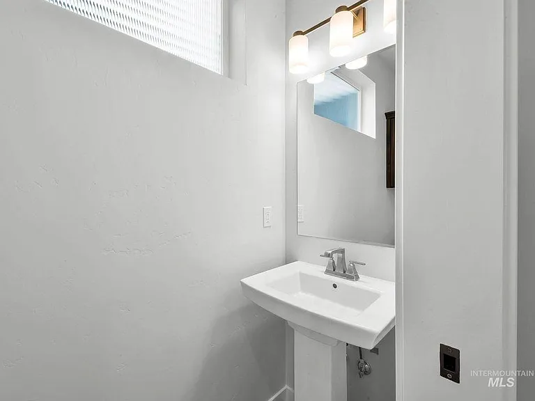3068 N Laughridge Ave — Photo 14