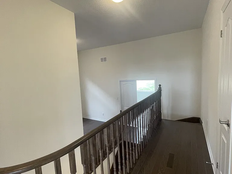 913 Rexton Dr — Photo 20