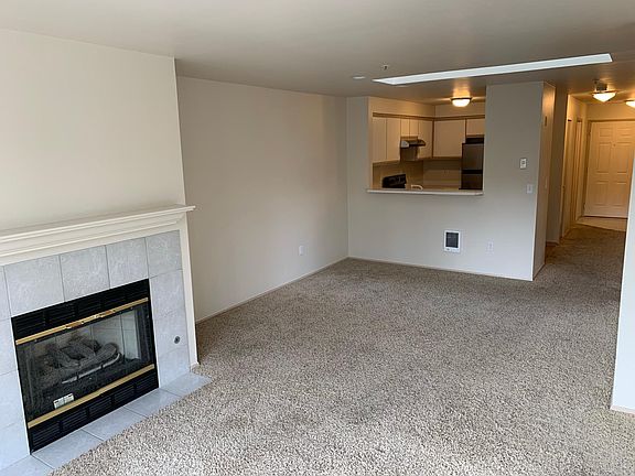 4th image of 7345 NE 175th St APT 312