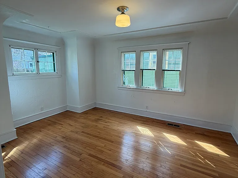 221 Houston Pl — Photo 13