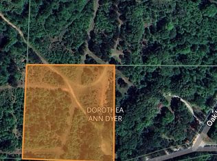 95 Oak Leaf Ln, Carrollton, GA 30116