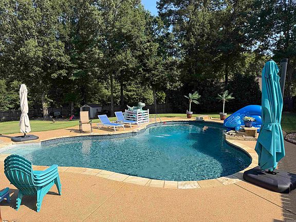 5th image of 5600 Pear Tree Dr