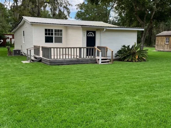 726 Chestnut St, Folkston, GA 31537