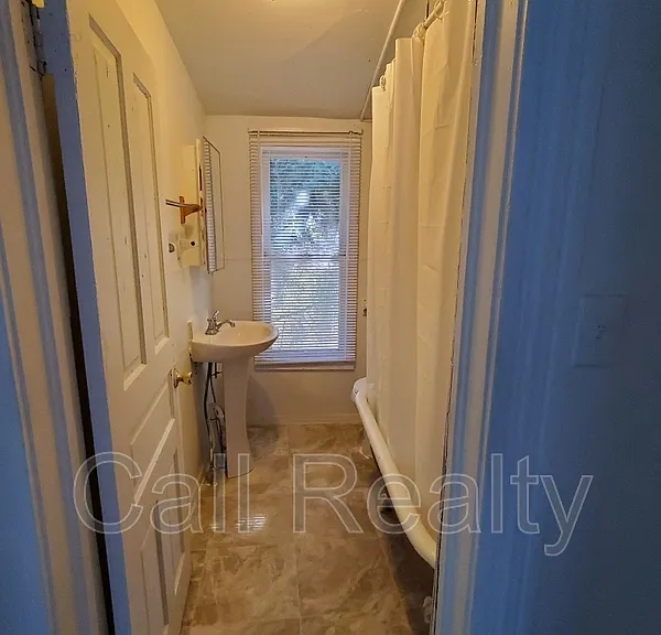 719 W Augusta Ave #2 — Photo 9