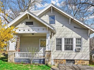 6 Terrace Pl, Stamford, CT 06902
