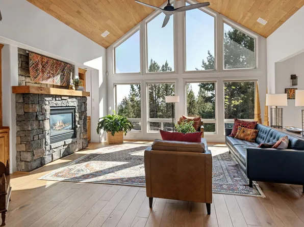 1187 NW Promontory Dr, Bend, OR 97703