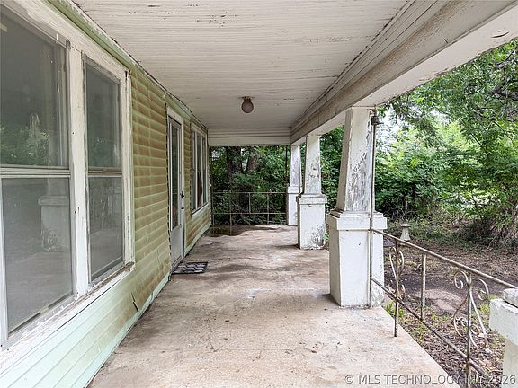 3rd image of 315 W 5th St