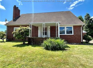 208 8th St, Pt Pleasant, WV 25550