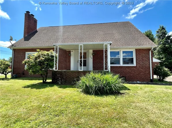 208 8th St, Pt Pleasant, WV 25550