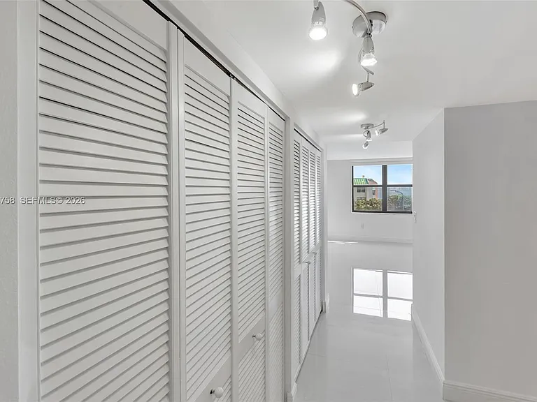 2333 Brickell Ave #305 — Photo 18