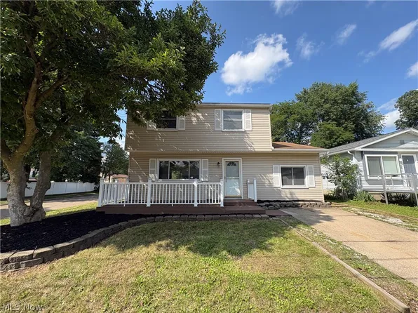 983 Jean Ave, Akron, OH 44310