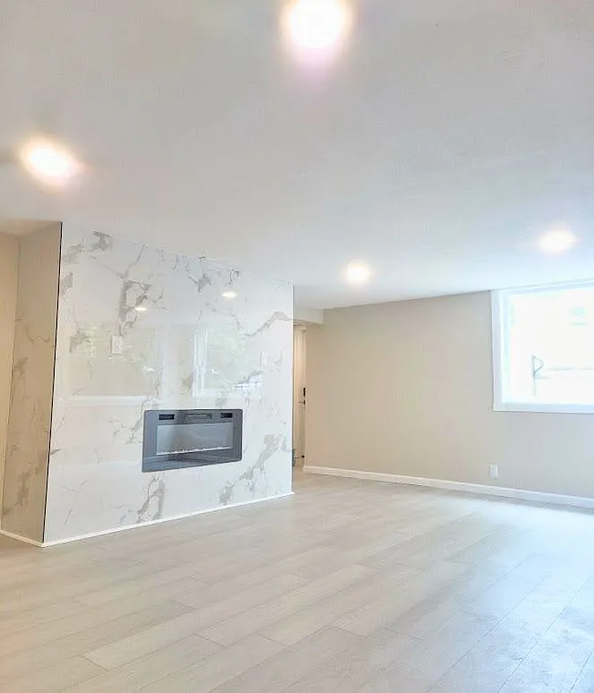3 bed, 1.0 bath, 1212 sqft, $1,600 — Photo 1