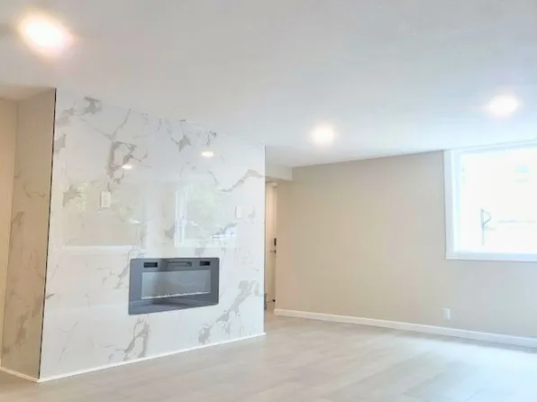 4025 54th St #Basement, Des Moines, IA 50310