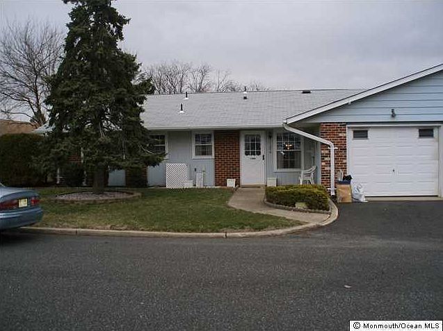 2nd image of 1126 Argyll Circle #D