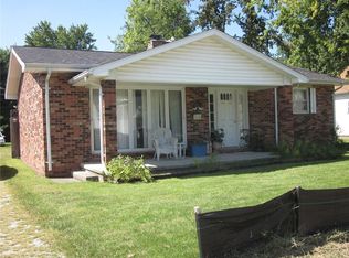 116 N Main St, Advance, IN 46102