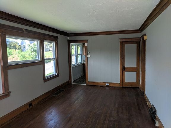 2nd image of 4146 Bellefontaine Ave