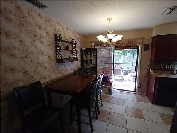 5th image of 521 El Dorado Way