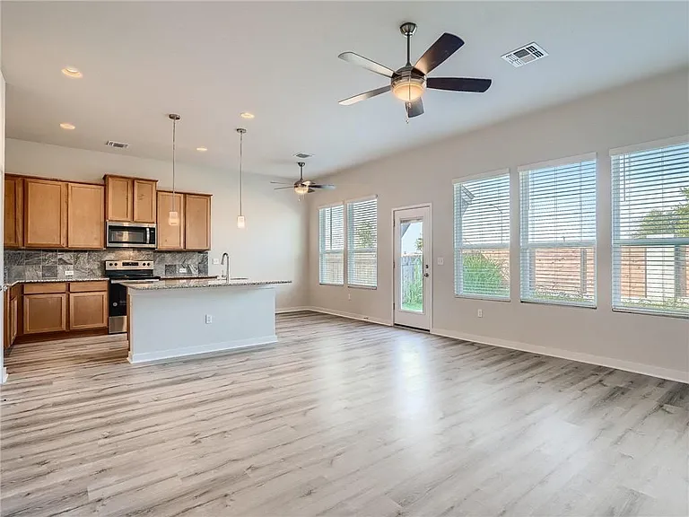1309 Showbox St #6 — Photo 6