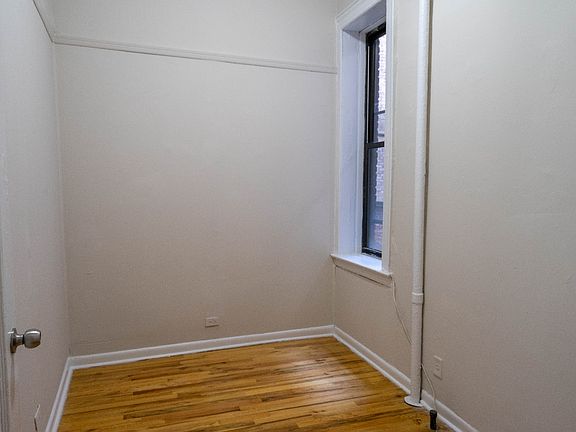 5th image of 189 Claremont Ave #E5