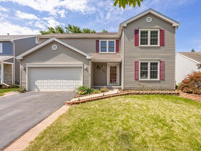 703 Avondale Ln, Aurora, IL, 60504