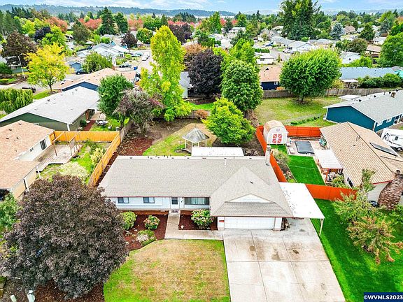 5th image of 4868 Ochoco Ct SE