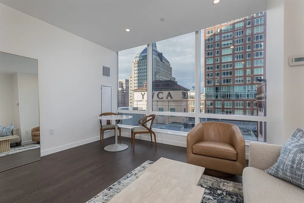 Building Photo - 40 Trinity Pl #1602