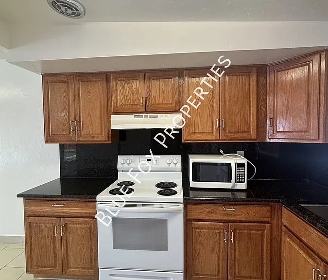7329 E 28th Pl — Photo 19
