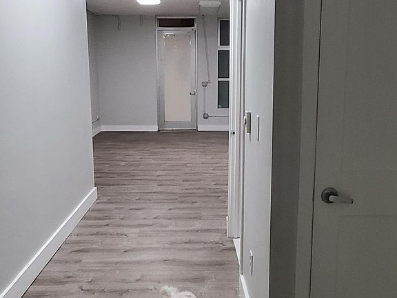 2nd image of 520 6th St Ste 1