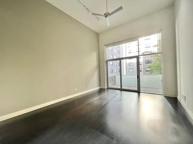 188 King St #304 — Photo 15