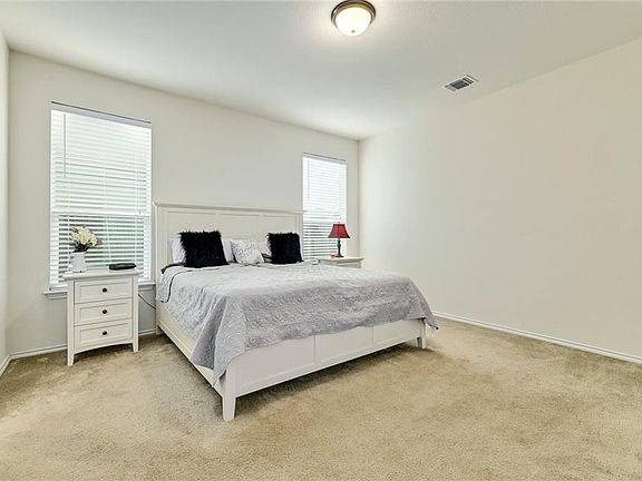 4th image of 7953 Bassano Dr