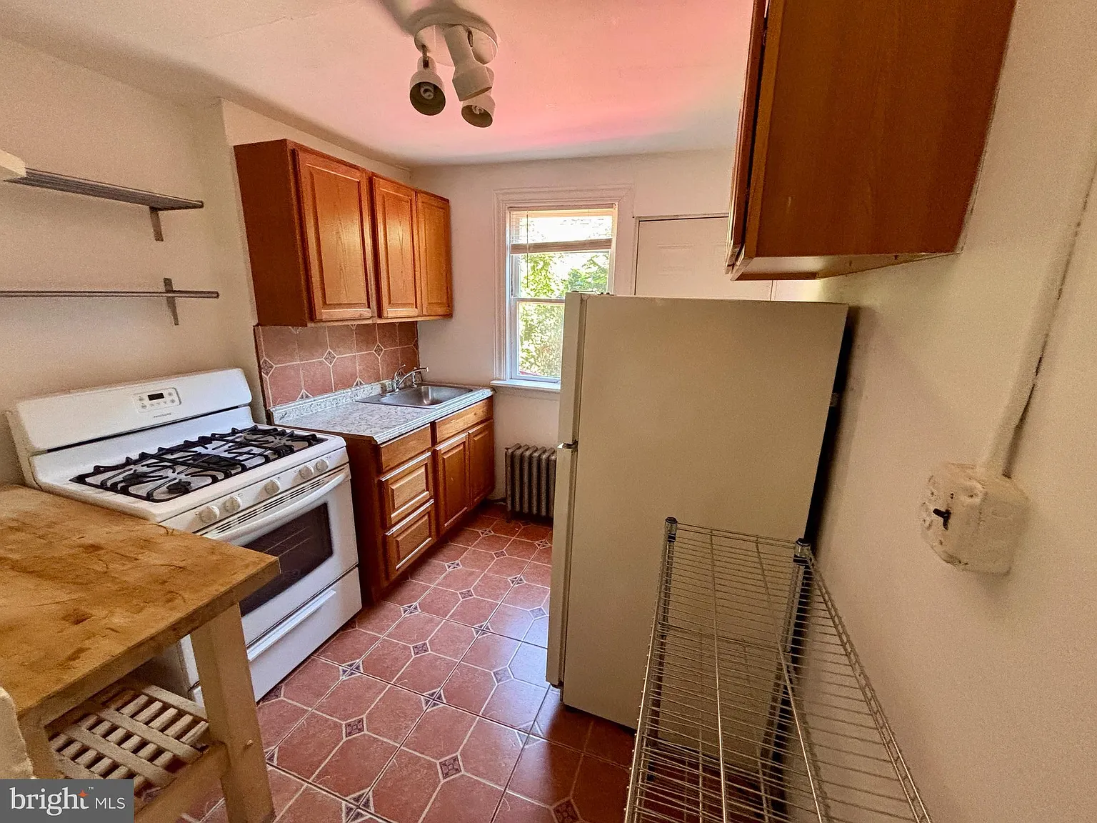 1 bed, 800 sqft, $1,400 — Photo 4
